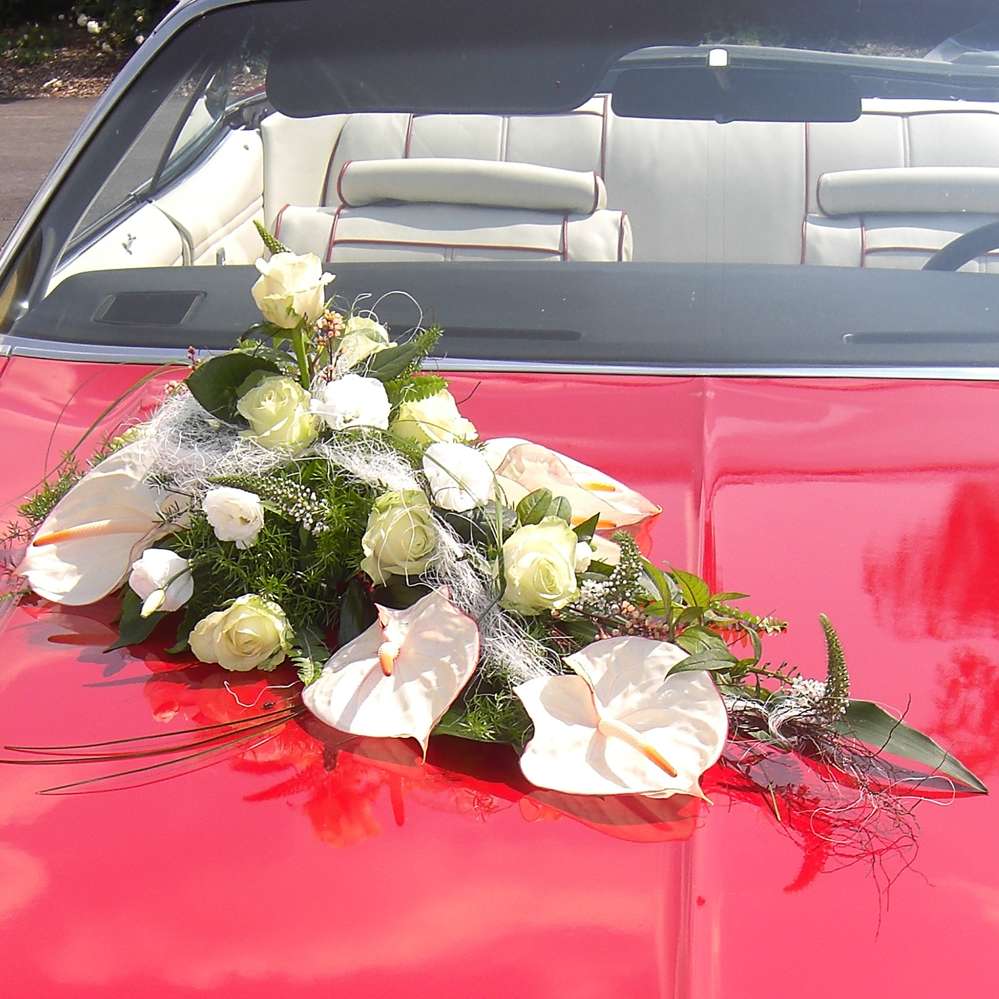 Blumenschmuck für Fahrzeuge oder Hochzeitsauto